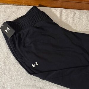 NWT 1x Under Armour Rival Terry Crop Capri Joggers 33” length. Wide leg